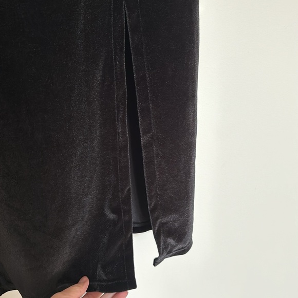 Velvet party dress - Picture 3 of 5